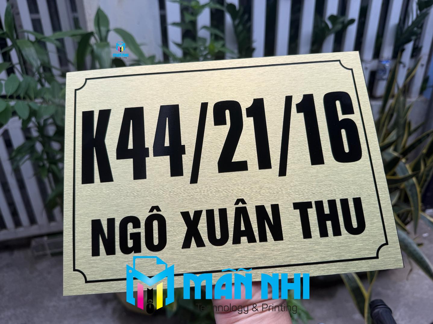 Bảng số nhà nền vàng